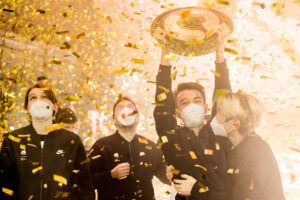 Dota 2公式世界大会『The International 10』で「Team Spirit」が優勝、賞金約20億円を獲得、ダークホースのロシア新世代チーム