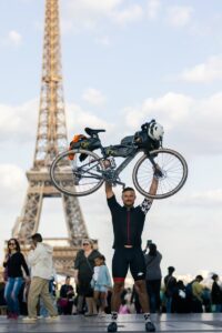 pashaBiceps氏が自転車でCS2メジャー大会開催地・デンマークへ行く宣言、地元ポーランドチームの予選突破を祝福