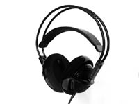 SteelSeries Full-size Headsets Black