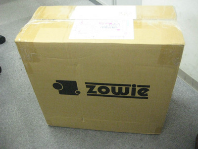 ZOWIE GEARの段ボール箱