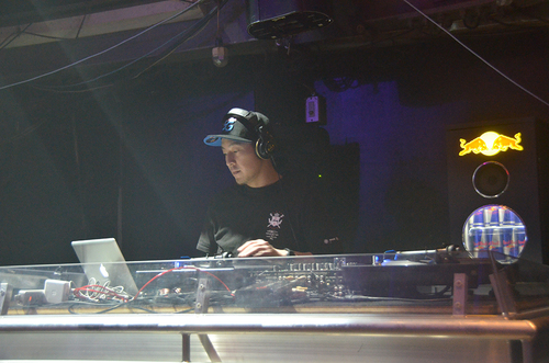  DJ TOSHIKI さん