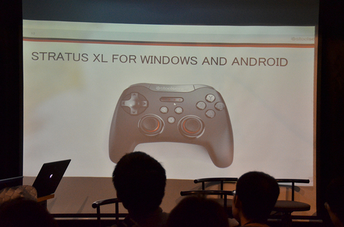 ゲーミングコントローラー「SteelSeries Stratus XL for Windows and Android」